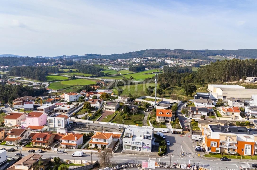 Apartamento T2 para Venda em Landim Foto 3