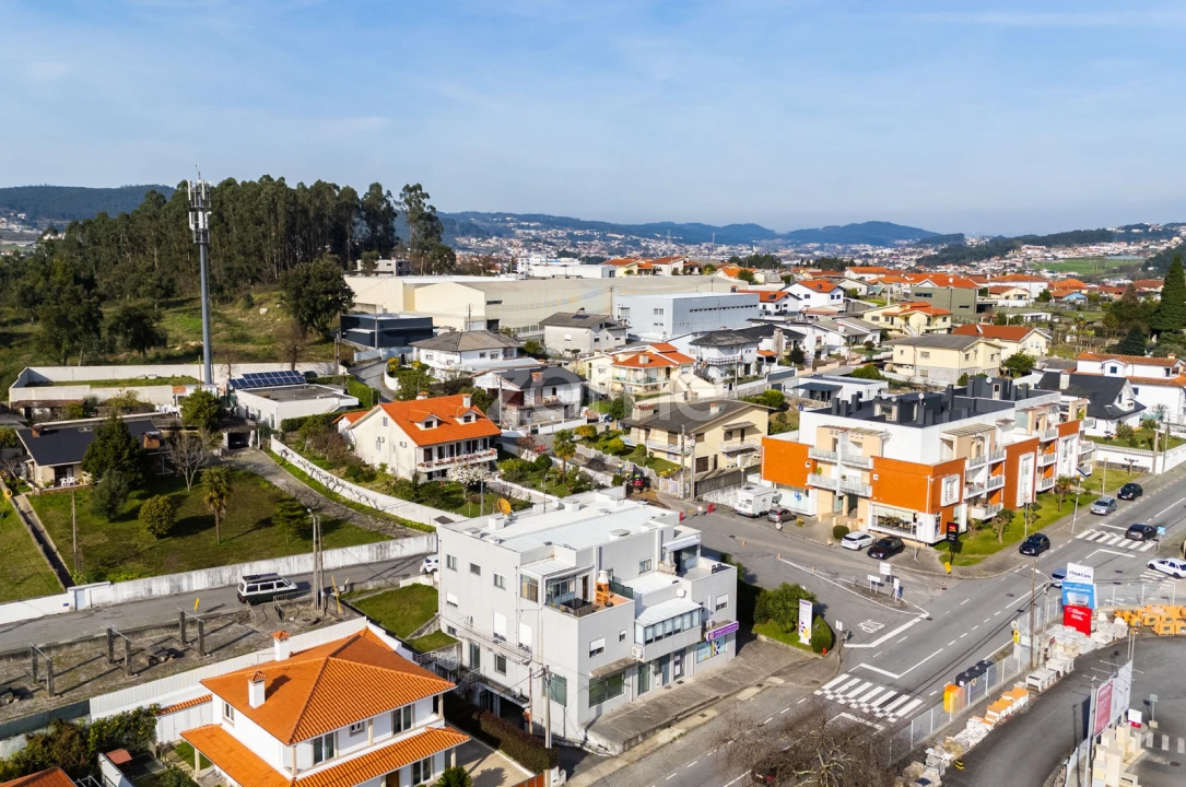Apartamento T2 para Venda em Landim Foto 4