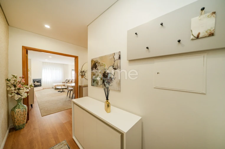 Apartamento T2 para Venda em Landim Foto 11