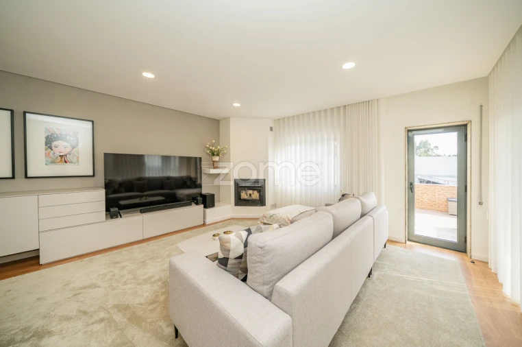 Apartamento T2 para Venda em Landim Foto 1