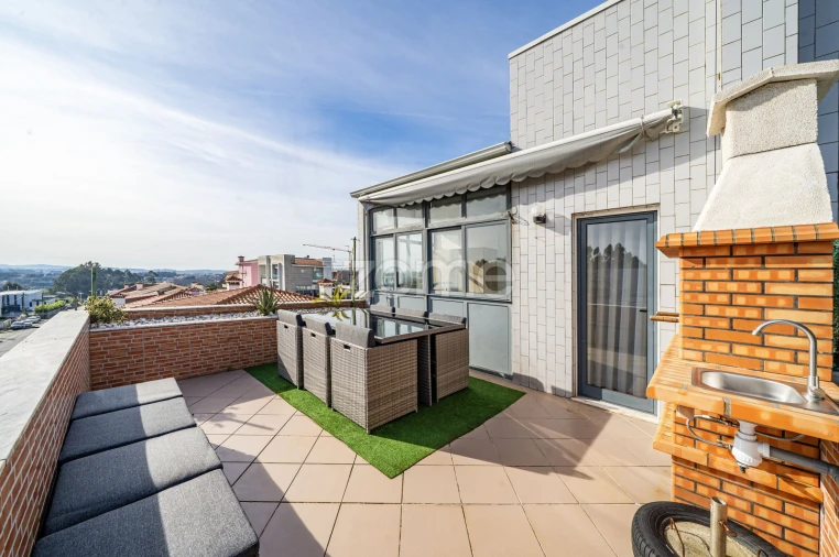 Apartamento T2 para Venda em Landim Foto 21