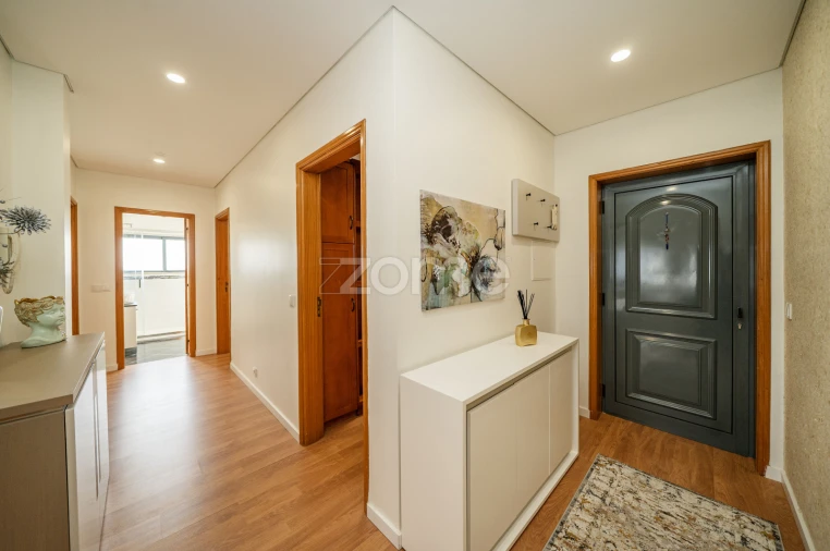 Apartamento T2 para Venda em Landim Foto 27