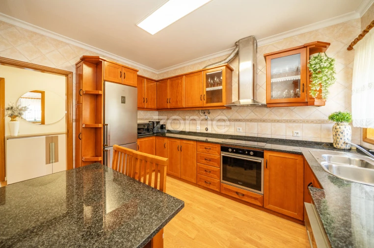 Apartamento T2 para Venda em Landim Foto 33