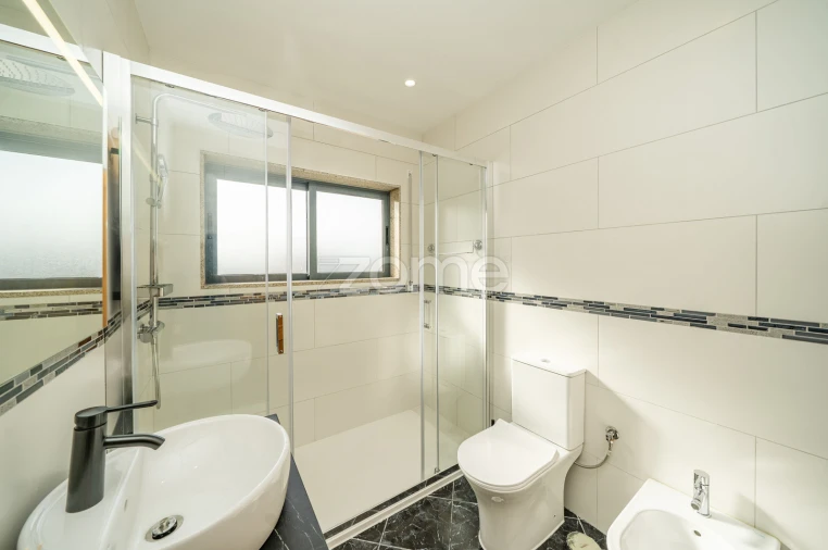 Apartamento T2 para Venda em Landim Foto 39