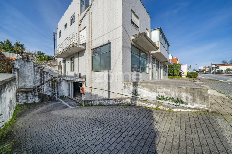 Apartamento T2 para Venda em Landim Foto 44