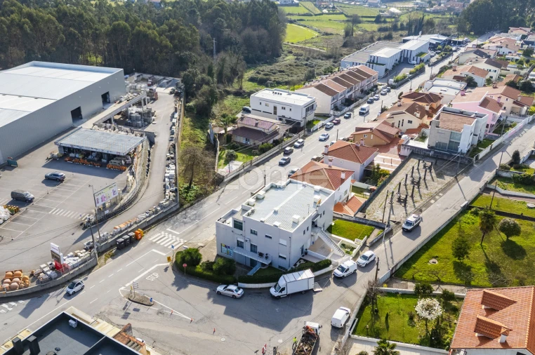 Apartamento T2 para Venda em Landim Foto 47