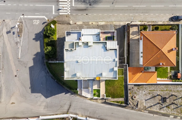 Apartamento T2 para Venda em Landim Foto 48