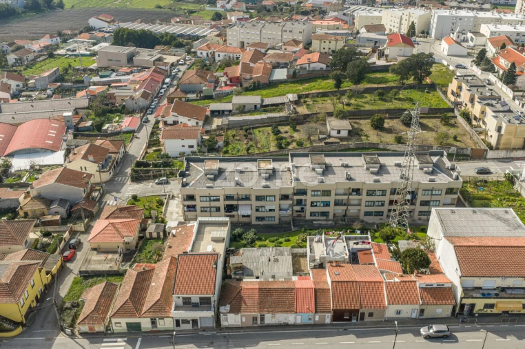 Apartamento T2 para Venda em Fânzeres e São Pedro da Cova Foto 23
