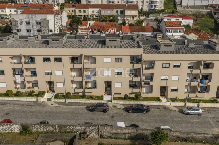 Apartamento T2 para Venda em Fânzeres e São Pedro da Cova Foto 2