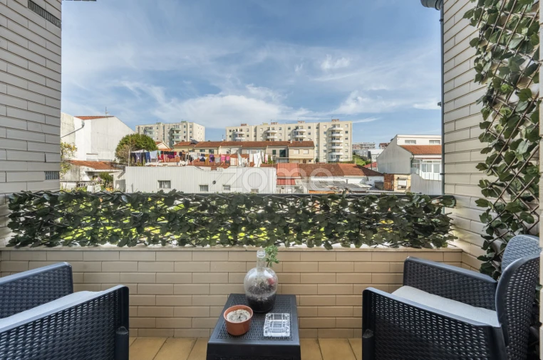 Apartamento T2 para Venda em Fânzeres e São Pedro da Cova Foto 7