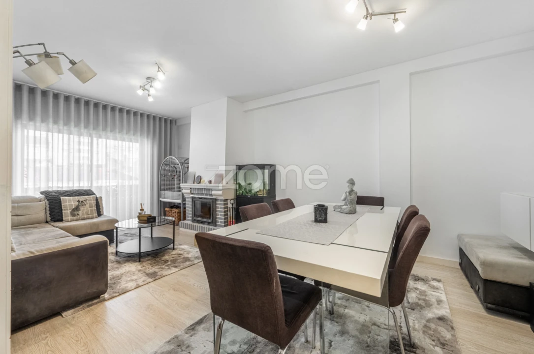 Apartamento T2 para Venda em Fânzeres e São Pedro da Cova Foto 1