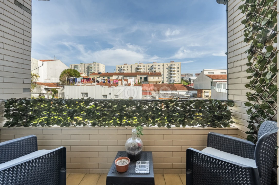 Apartamento T2 para Venda em Fânzeres e São Pedro da Cova Foto 7