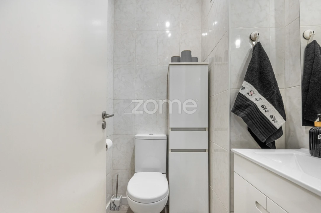 Apartamento T2 para Venda em Fânzeres e São Pedro da Cova Foto 11