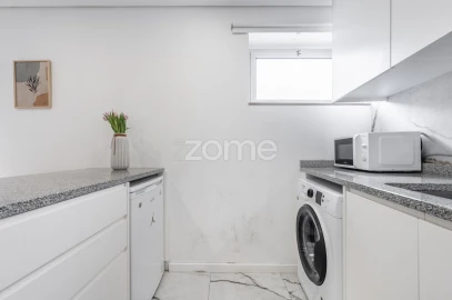 Apartamento T1 para Venda em Lordelo do Ouro e Massarelos