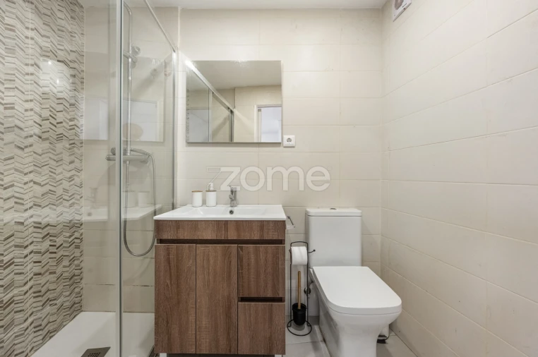 Apartamento T1 para Venda em Lordelo do Ouro e Massarelos Foto 8