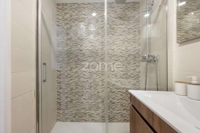 Apartamento T1 para Venda em Lordelo do Ouro e Massarelos Foto 9