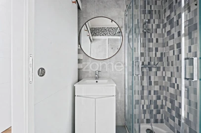 Apartamento T3 para Venda em Carcavelos e Parede