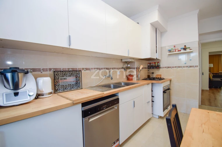 Apartamento T3 para Venda em São Domingos de Rana Foto 11