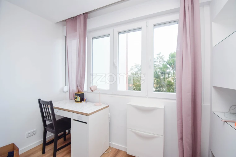 Apartamento T3 para Venda em São Domingos de Rana Foto 14