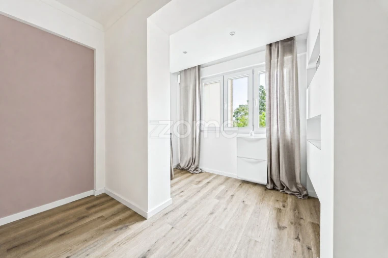 Apartamento T3 para Venda em Carcavelos e Parede Foto 3