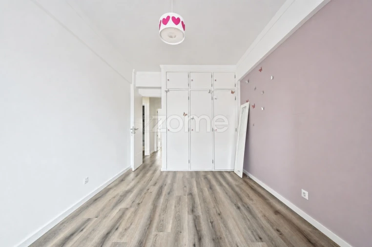 Apartamento T3 para Venda em Carcavelos e Parede Foto 20