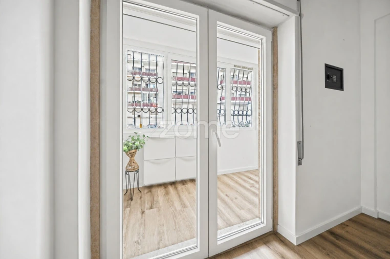 Apartamento T3 para Venda em Carcavelos e Parede Foto 7