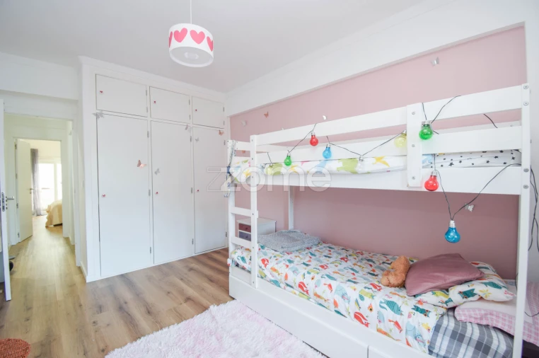 Apartamento T3 para Venda em São Domingos de Rana Foto 16