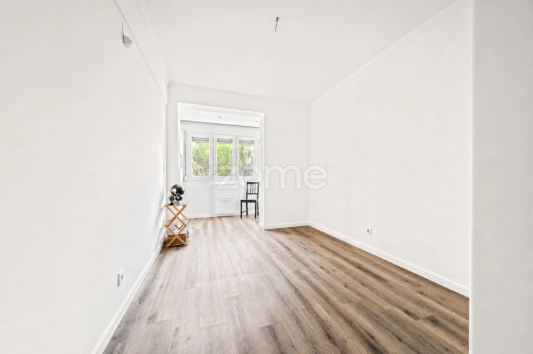 Apartamento T3 para Venda em Carcavelos e Parede Foto 25