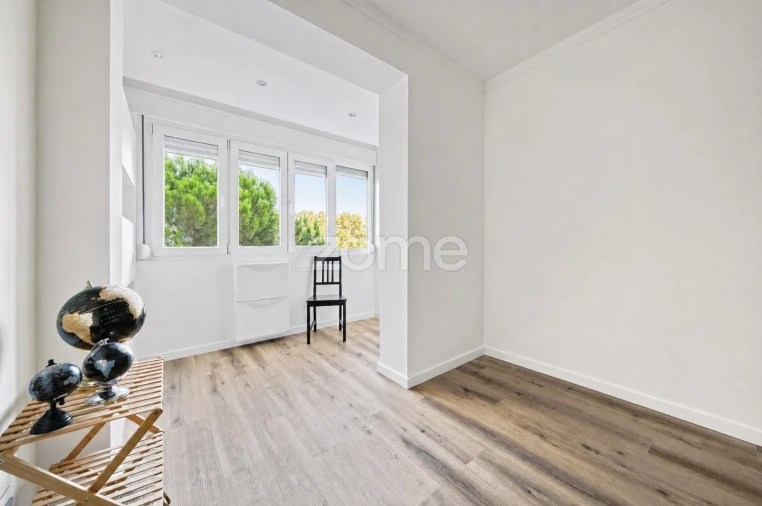 Apartamento T3 para Venda em Carcavelos e Parede Foto 4