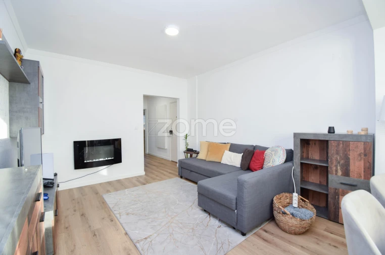 Apartamento T3 para Venda em São Domingos de Rana Foto 21