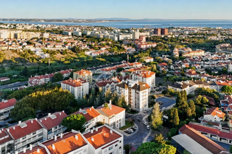 Apartamento T3 para Venda em Carcavelos e Parede Foto 32