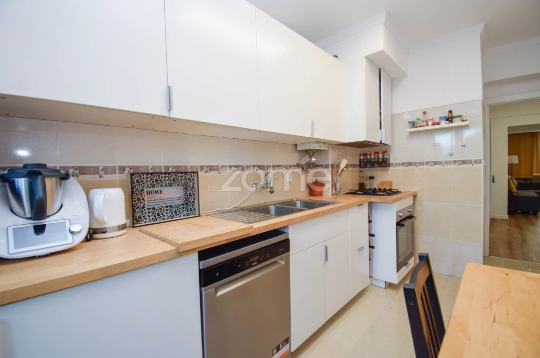 Apartamento T3 para Venda em São Domingos de Rana Foto 11