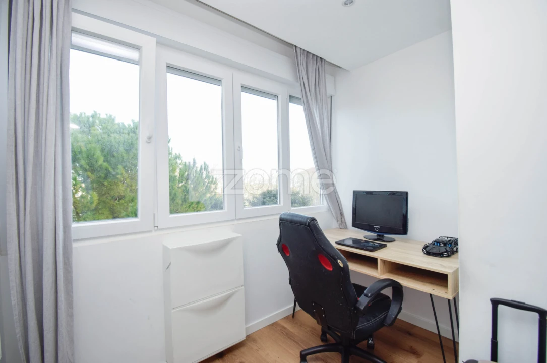 Apartamento T3 para Venda em São Domingos de Rana Foto 8