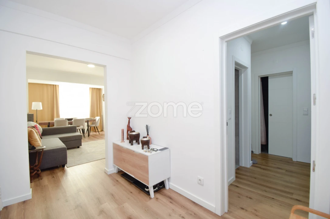 Apartamento T3 para Venda em São Domingos de Rana Foto 3