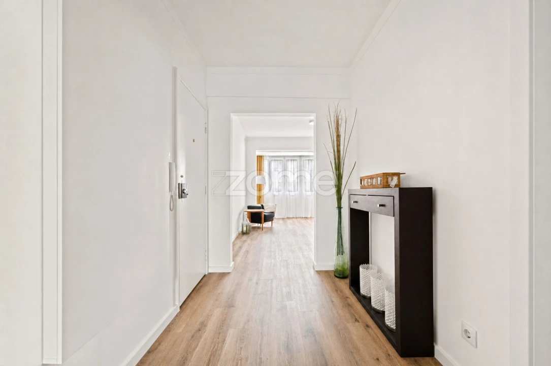 Apartamento T3 para Venda em Carcavelos e Parede Foto 17