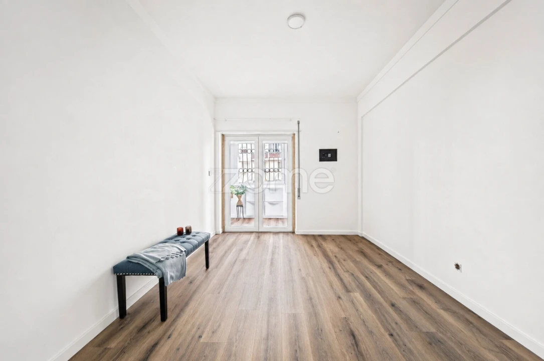 Apartamento T3 para Venda em Carcavelos e Parede Foto 21