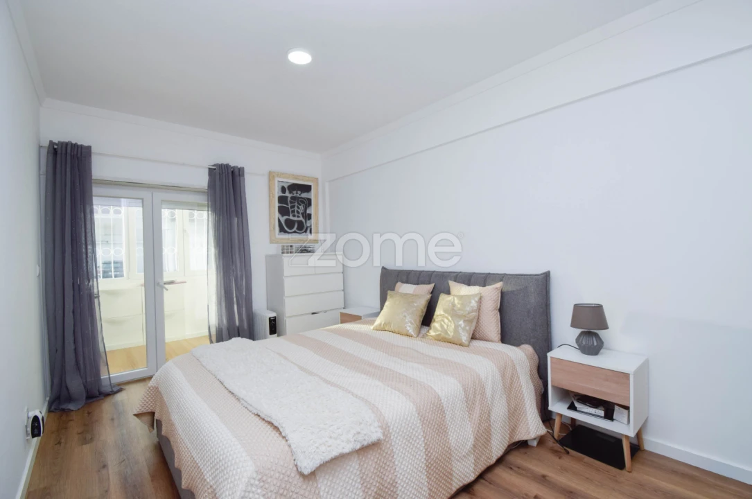 Apartamento T3 para Venda em São Domingos de Rana Foto 5