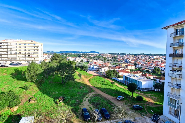 Apartamento T3 para Arrendamento em Alcabideche Foto 8