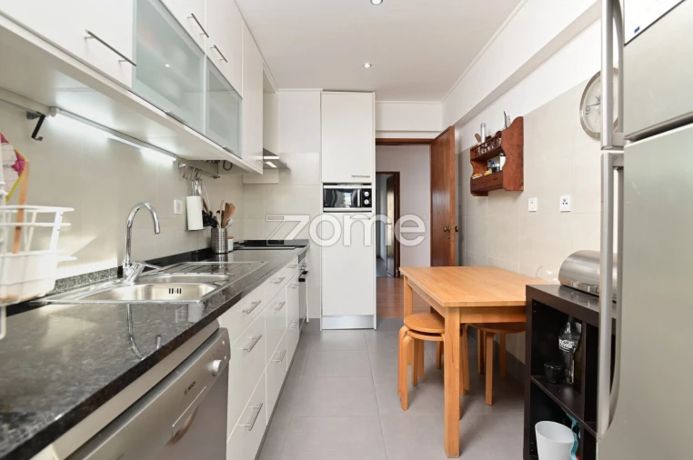 Apartamento T3 para Arrendamento em Alcabideche Foto 9