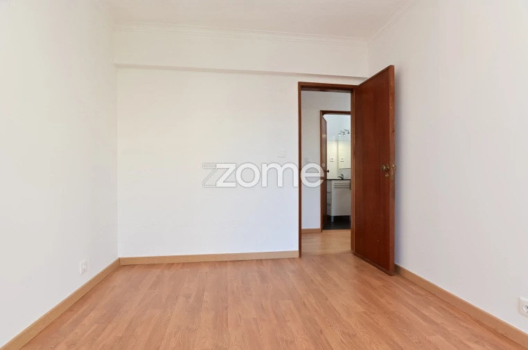 Apartamento T3 para Arrendamento em Alcabideche Foto 15