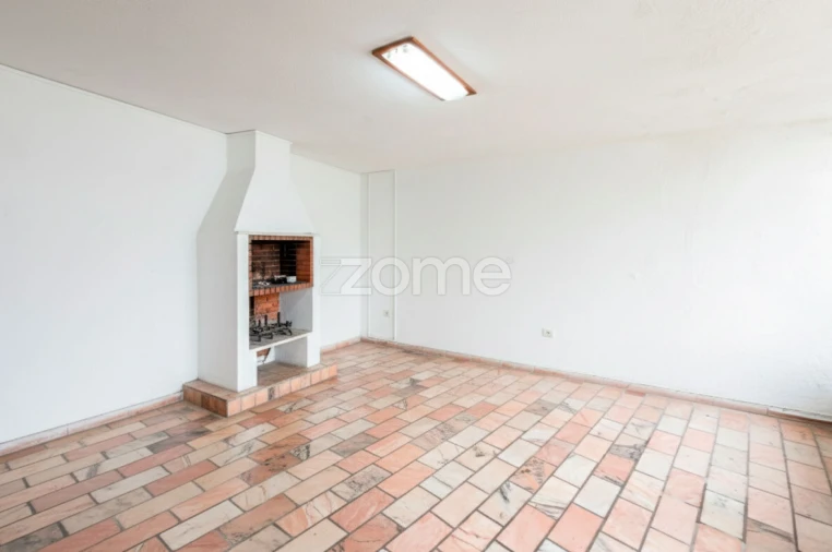 Moradia T4 para Venda em Carcavelos e Parede Foto 26