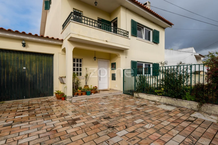 Moradia T4 para Venda em Carcavelos e Parede Foto 3