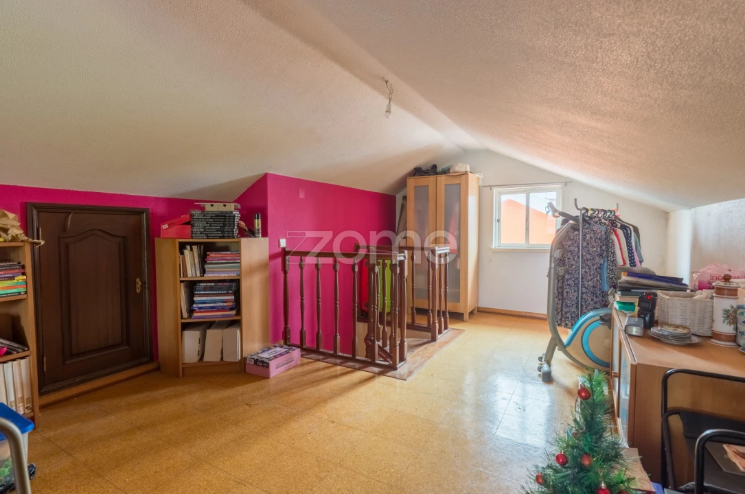 Moradia T4 para Venda em Carcavelos e Parede Foto 40