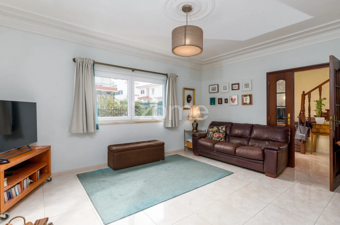 Moradia T4 para Venda em Carcavelos e Parede Foto 6