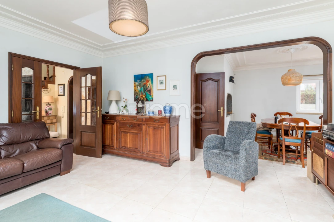 Moradia T4 para Venda em Carcavelos e Parede Foto 1