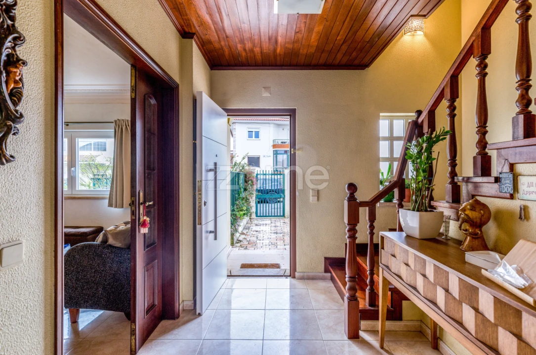 Moradia T4 para Venda em Carcavelos e Parede Foto 11