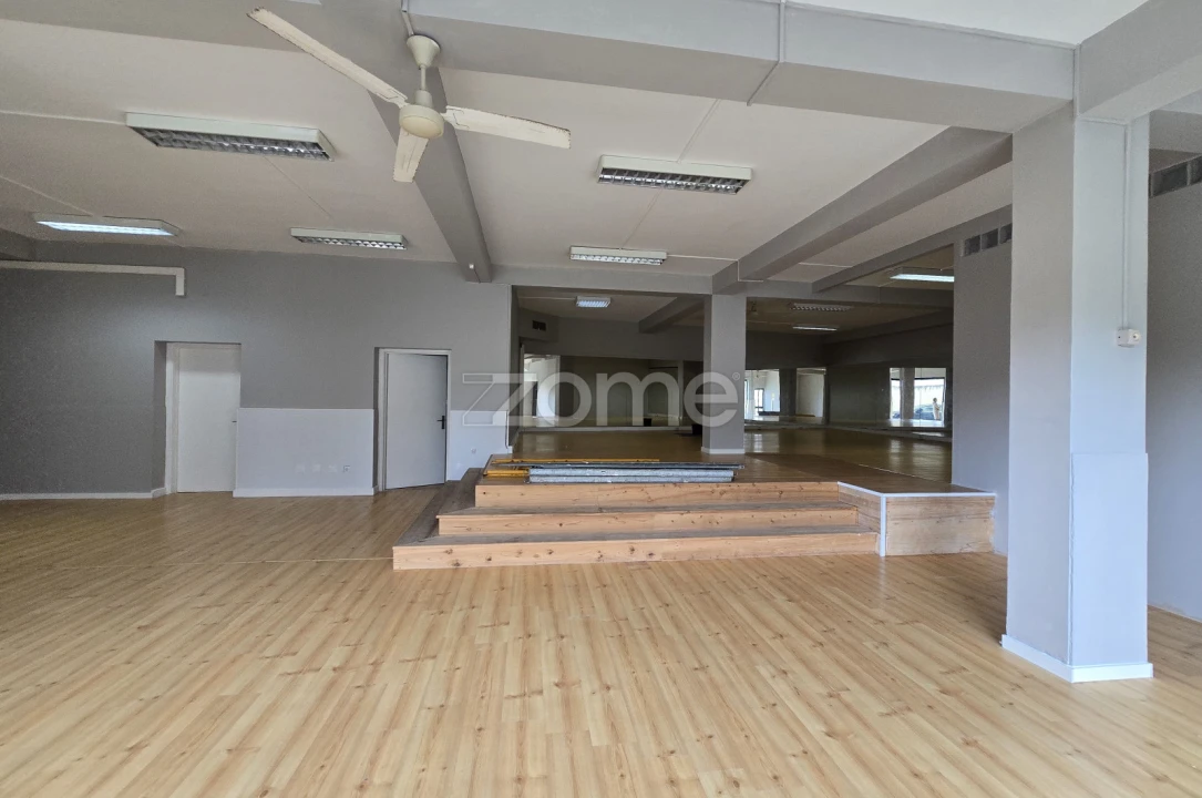 Negócio para Arrendamento em Ribeira Grande (Matriz) Foto 10