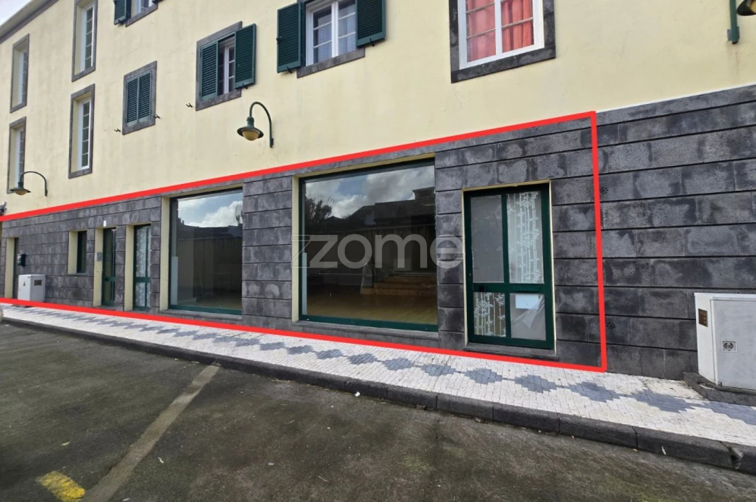 Negócio para Arrendamento em Ribeira Grande (Matriz) Foto 3