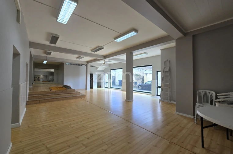 Negócio para Arrendamento em Ribeira Grande (Matriz) Foto 15