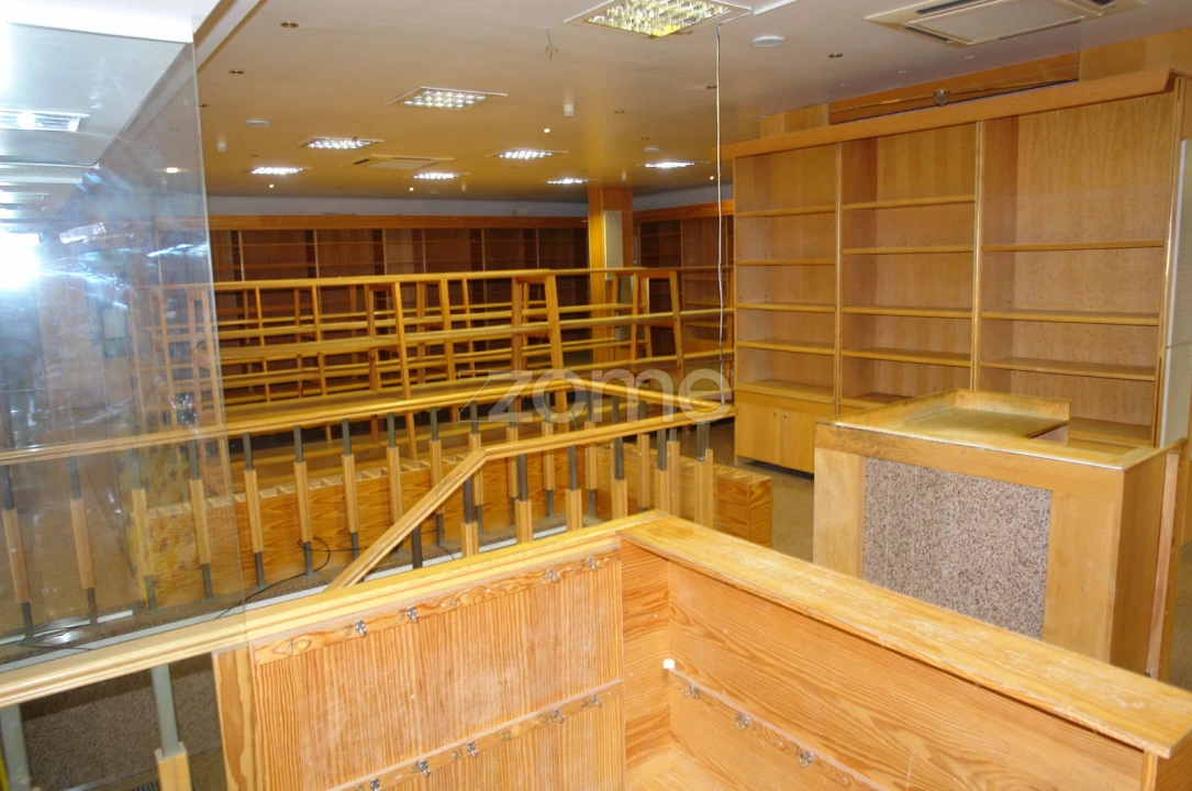 Negócio para Arrendamento em Algés, Linda-A-Velha e Cruz Quebrada-Dafundo Foto 15